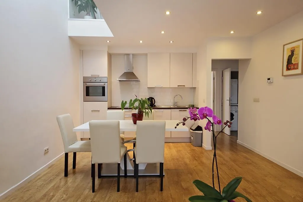 فندق مبيت وإفطار بروكسل B&B Le Lys D'Or